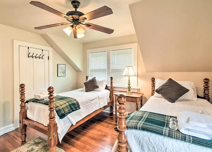 Cozy Unit W/ Patio: Walk To Dining, Lake Elkhart!