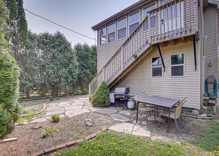 Elkhart Lake Vacation Rental 3 Mi To Road America!