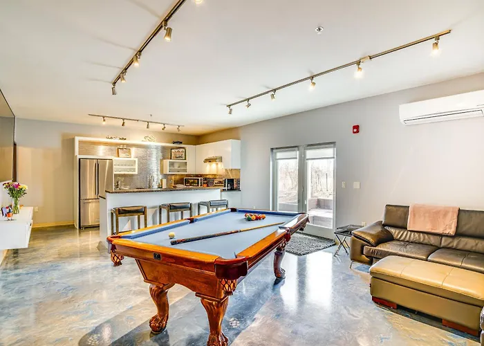 Home Near Road America & Elkhart Lake